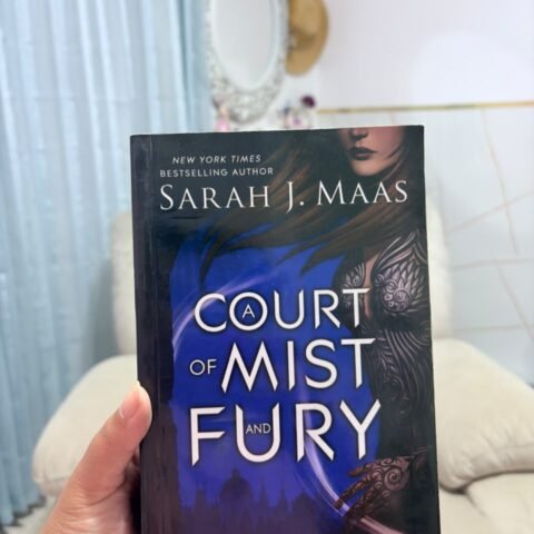 A Court of Mist and Fury - Sarah J. Maas
