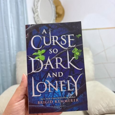 A Curse So Dark and Lonely - Brigid Kemmerer
