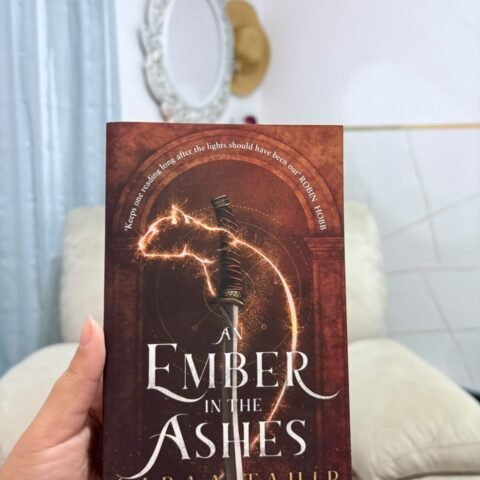 An Ember in the Ashes - Sabaa Tahir
