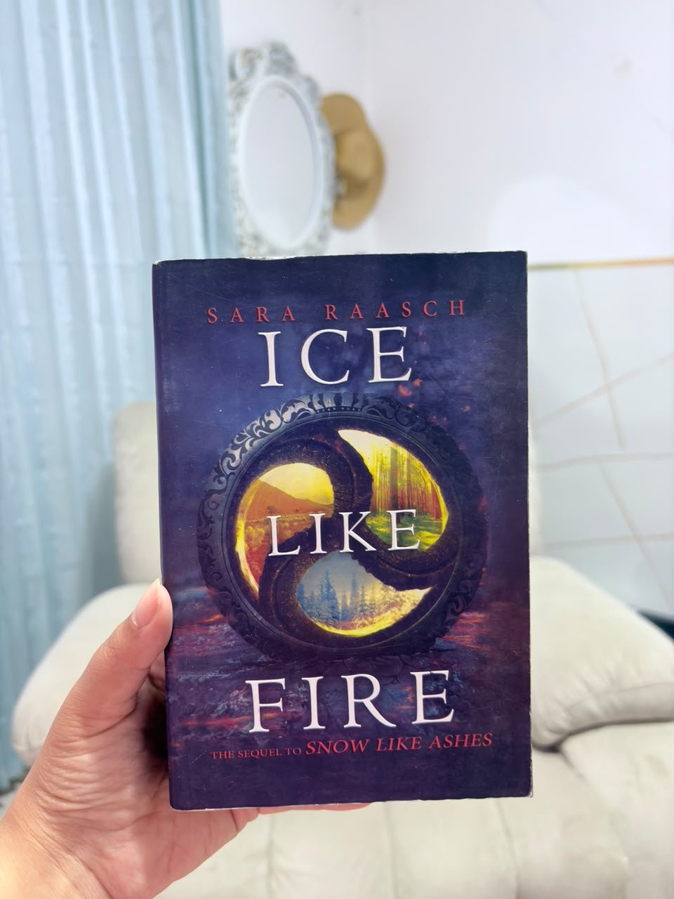 Ice Like Fire - Sara Raasch
