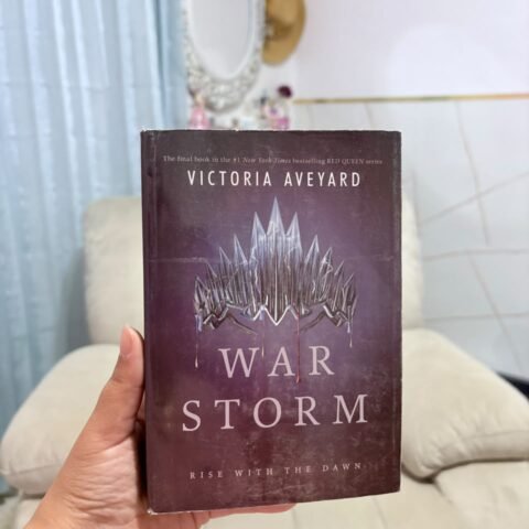 War Storm - Victoria Aveyard